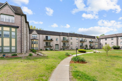 108 Oak Ln #3