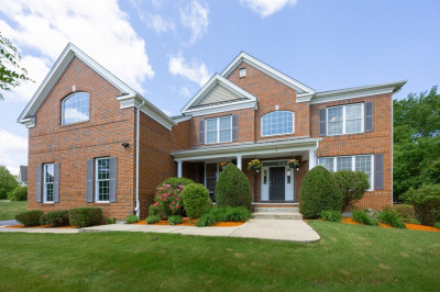 3 Lexington Dr 1