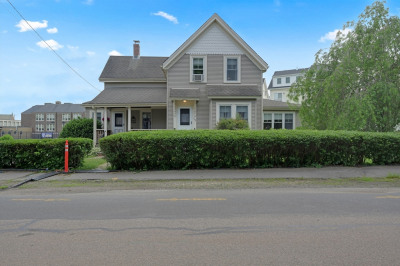 246 Railroad Ave 1
