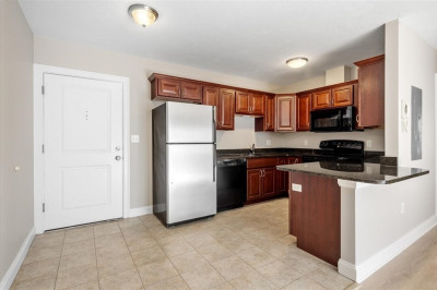 205 Elm St #206 1