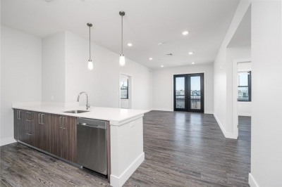 16 Laurel St #503 1