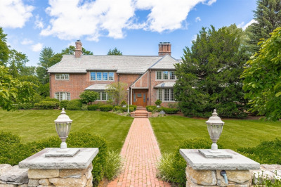 245 Woodward St 1