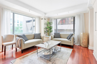 1 Huntington Ave #209