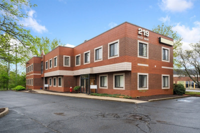 219 E Main St 1