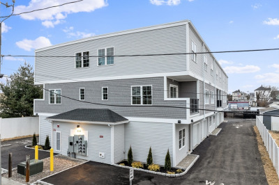 889-895 Grinnell St. #3