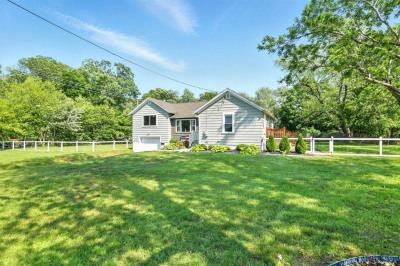 606 Granby Rd 1