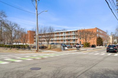 50 Green St #11 1