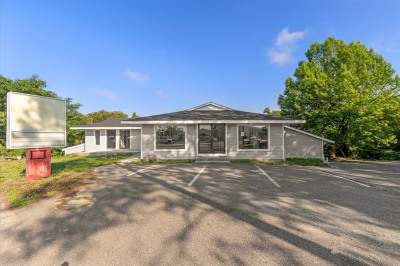 307 Falmouth Rd