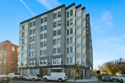 585 Essex St #623 1