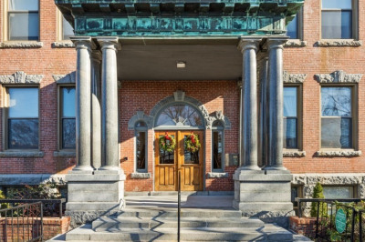 94 Newbury Ave #403 1