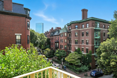 145 Pinckney St #403 1
