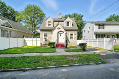 90 Saint James Cir 1