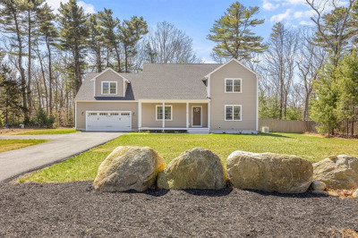 52 Great Neck Road 1