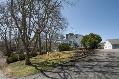 9 Pokonoket Road 1
