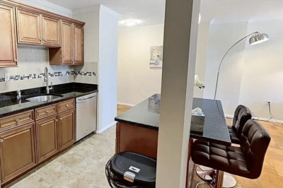 2 Hawthorne Place #15M 1