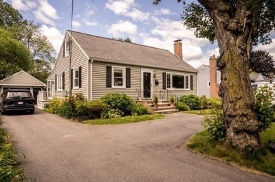 58 Lakeshore Ave 1