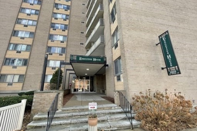 1025 Hancock Street #1P 1