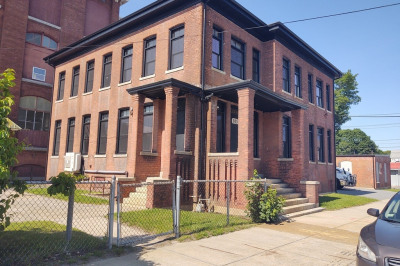 305 Nash Road 1