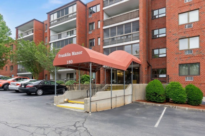 180 Green St #501 1