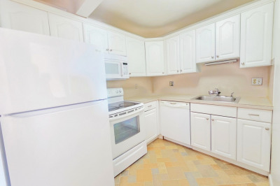 111 Warren Ave #4E 1