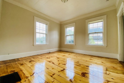 16 Montvale Avenue #1 1