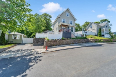 135 Pine Grove Ave 1