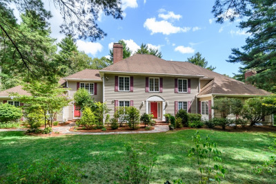 40 Grand Hill Dr 1