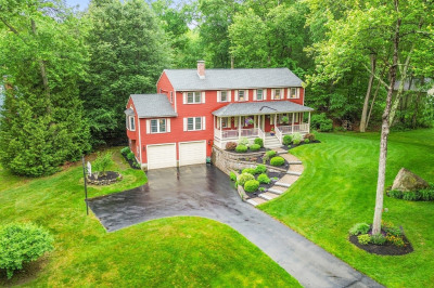 7 Colonial Drive 1