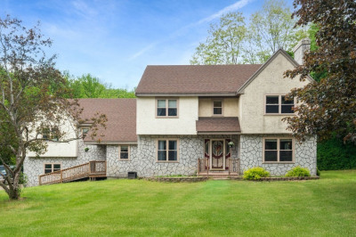 10 Patricia Ann Dr 1