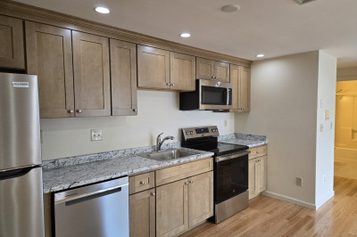 996 East #11 1