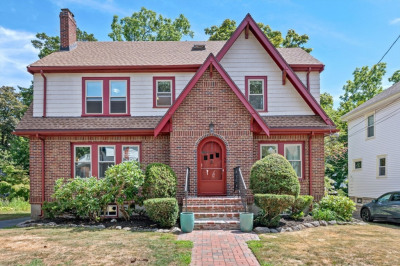 35 Burbank Rd 1