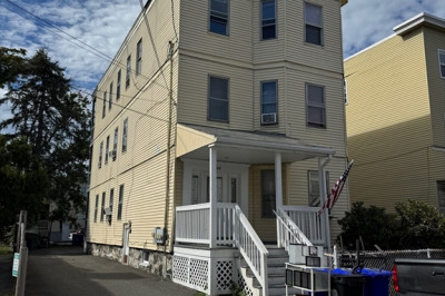 184 Essex St #3 1
