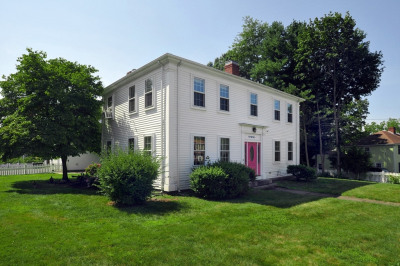 693 Commercial St 1