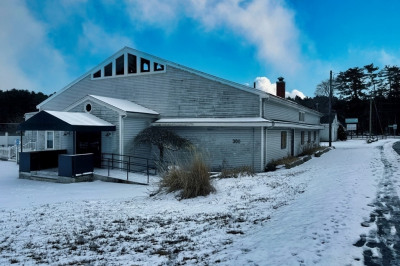 300 Center St