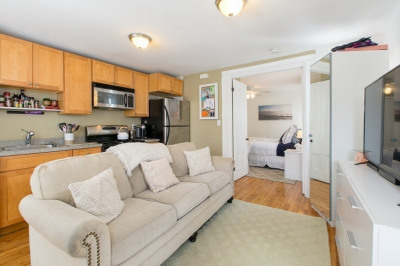 9 Auburn Ave #Apt 1 1