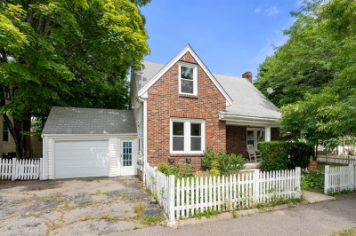 86 Dyer Ave 1