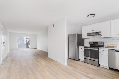 648 Washington #1A