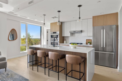 125 Lowell Street #6B 1