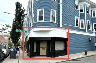 376 Centre St 1