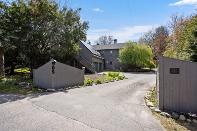 905 Main St 1