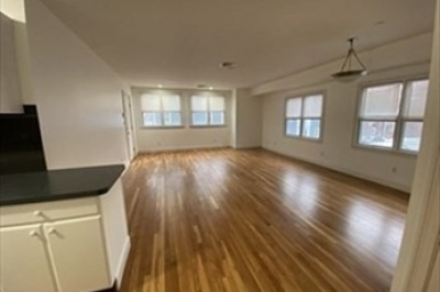 240 East 8th St #3 1