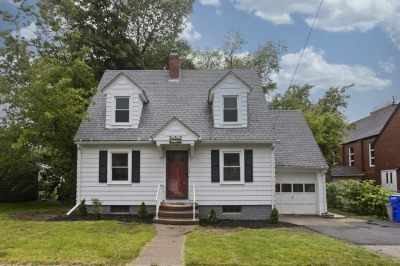 19 Roosevelt Ave 1