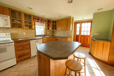 7 Pleasant St