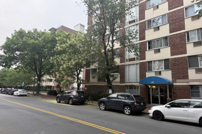 287 Harvard #67-Parking 1