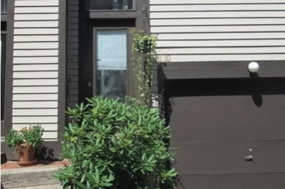 111 Trowbridge #10