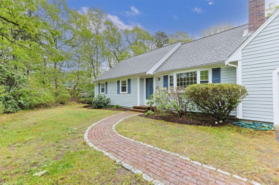 8 Bay Pine Rd 1