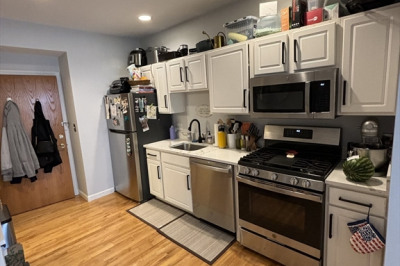 464 Hanover Street #8 1