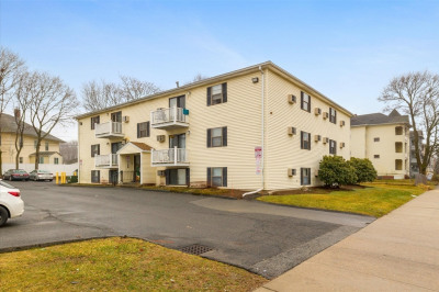 15 Houghton St #8 1