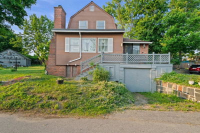 295 Rock Island Road 1