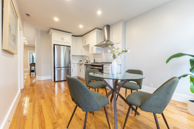 326 Chelsea St #3 1